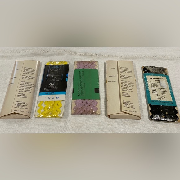 Vintage- rick rack tape - 5 packages - sewing / quilting notions / sewing supply - Picture 2 of 4